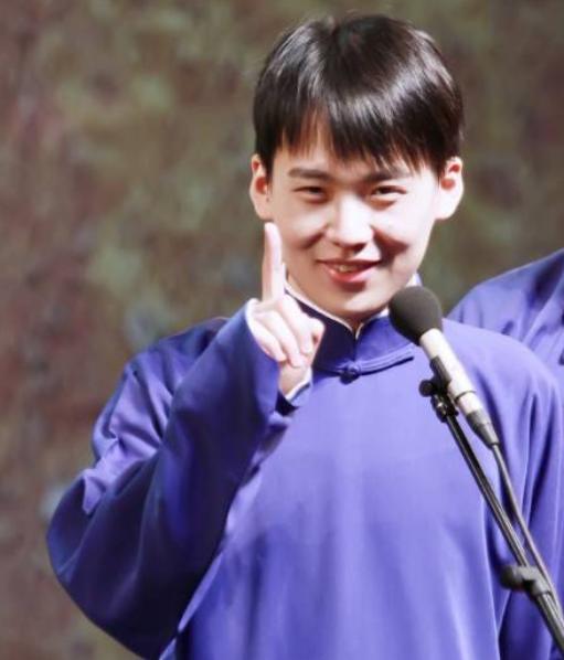 德云社歇业四个月，郭麒麟三个月参加了九档综艺，少爷要养家了？