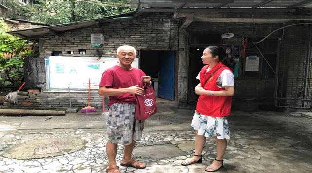 【绵阳】市委统战部开展全国文明城市建设系列志愿服务活动