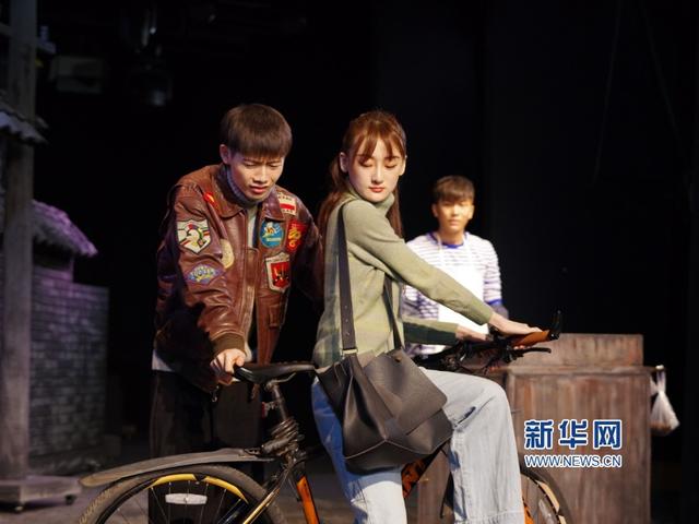 京味儿话剧《北京邻居》在天津音乐学院录制上演