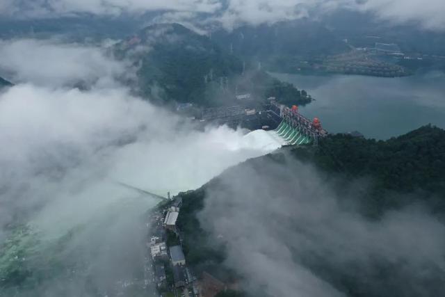 揪心！141人死亡失踪，两名失联消防员确认遇难……