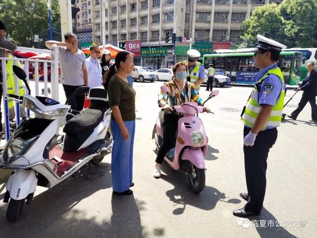 临夏市公安局交警大队持续开展交通秩序整治净化道路通行环境