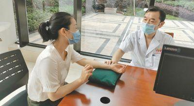努力增加中医药服务供给！全国中医备案诊所近1.9万家