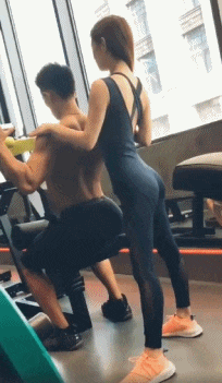 如果这个美女姐姐是你的女朋友,你想对她说句什么话?