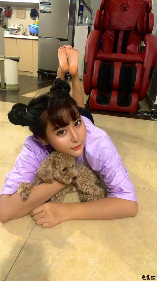 口罩还能这样戴？越南最强农村正妹Pong Kyubi(武黄玉)另类的预防肺炎方式！附154P图片下载链接！