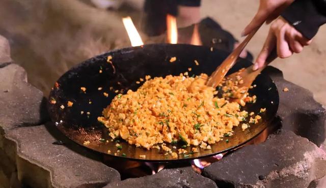 高分美食综艺强推，让人嘴馋到不行，手上的肉