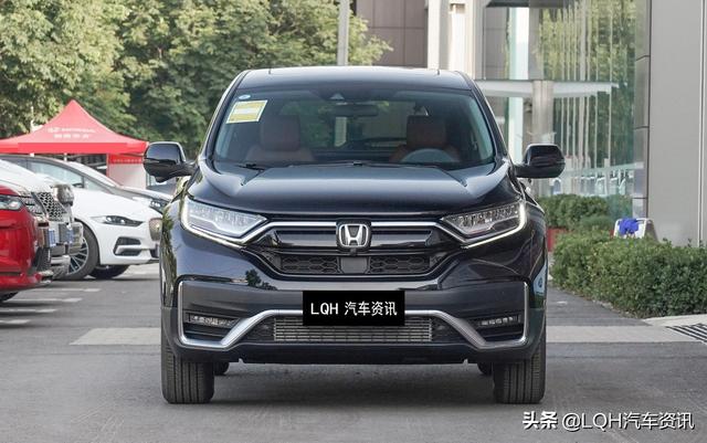 最适合家用的三款SUV，低至16.98万，RAV4、CR-V和奇骏怎么选？