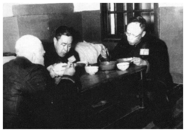 此人为溥仪的御医，将祖传药方无偿捐出，现在仍然在世