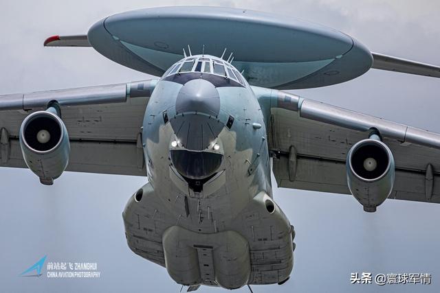 歼10战机现身海峡，美国E-3B预警机全程指挥台湾战机，专家：这是引战行为