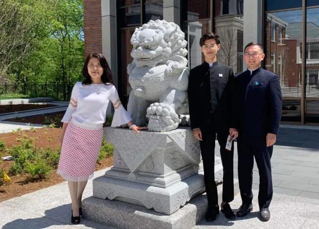 央视前主持人郎永淳罕现身，张口就说卖五个亿