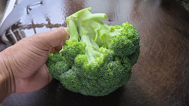 花菜最简单的做法，学会这个家常做法，开胃下饭，天热要多吃