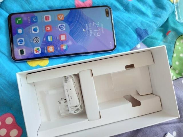 麒麟990大降900元，8GB运存+拍照手机，网友：价格更感人