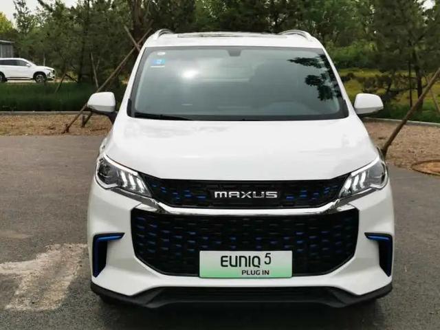 试驾上汽MAXUS EUNIQ插电混动SUV/MPV，谁更适合家用?