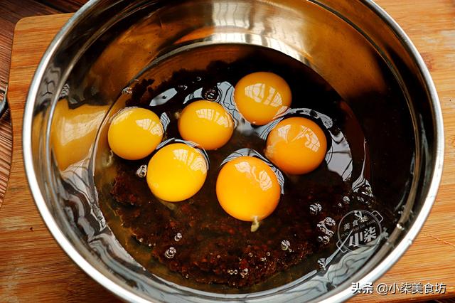 自从学会枣糕这样做，我家零食就没买过，暄软蓬松，比蛋糕还好吃