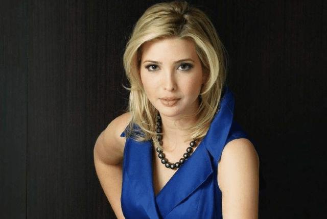 伊万卡还是一直以前的风格，架二郎腿裙子还穿这么短