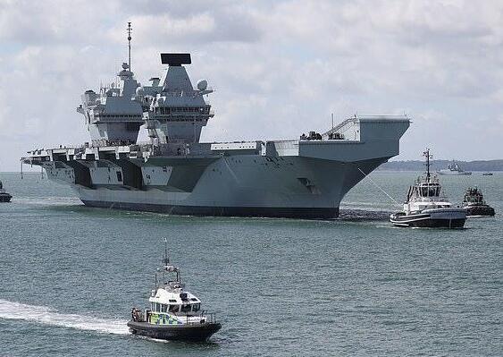英国高调宣布，女王号航母将部署至南海，英网友：成移动活靶子