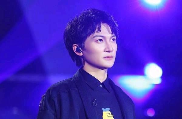 华晨宇夺“歌王”引热议，《歌手》被曝有剧本