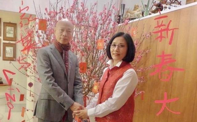 罗家英近况曝光，和妻子汪明荃抗癌多年，后悔没有生个孩子