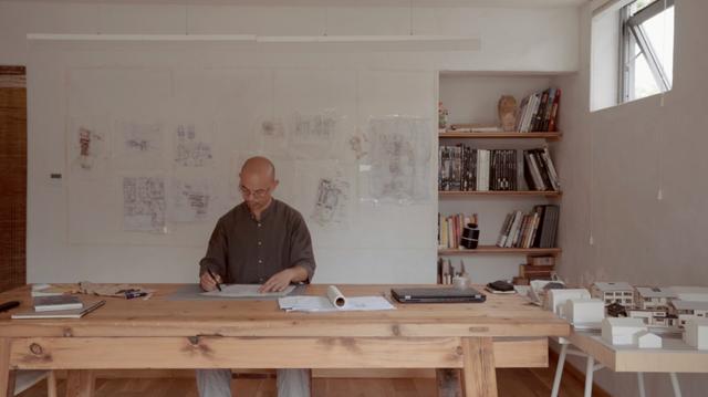 夫妻抵押掉上海独栋洋房，借1300万到乡下造房：我自在了