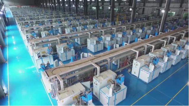 从“制造”走向“智造”，蓝思科技凭“软硬兼施”迎跨越发展