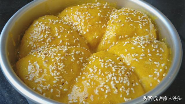 古法蒸面包做法，1碗面粉2个鸡蛋，配方简单蓬松拉丝，比买的还香