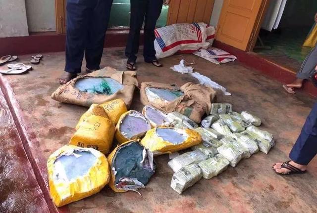 老缅玩赌石翡翠原石被截胡_中国翡翠玉石网