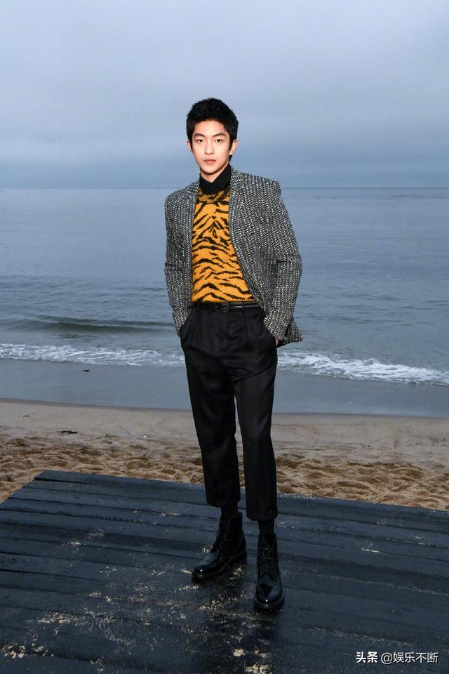 屈楚萧大胆否认恋情获赞，又因万籽麟发的一条