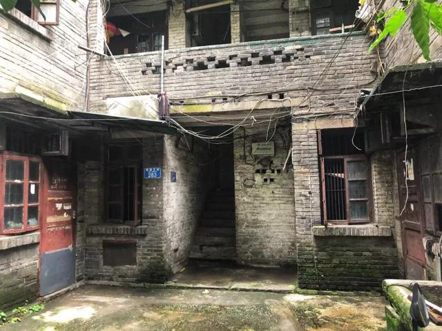 重庆绝美老街黄桷坪开拆了,那些网红打卡地都将不复存在!