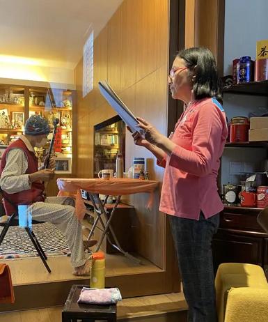 罗家英近况曝光，和妻子汪明荃抗癌多年，后悔没有生个孩子