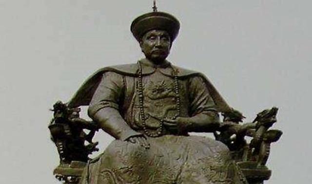 此人为溥仪的御医，将祖传药方无偿捐出，现在仍然在世