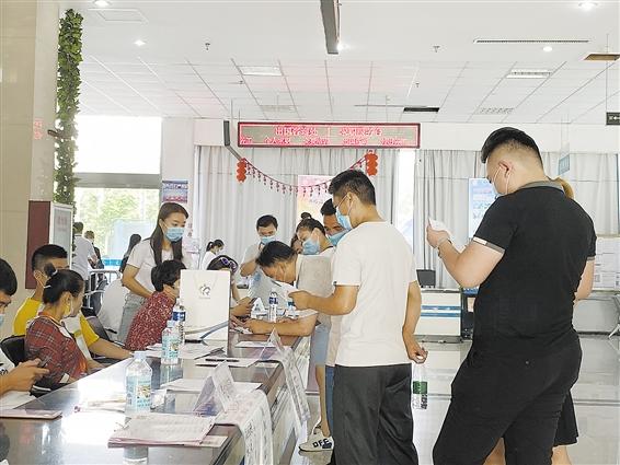 菏澤首場零工線下招聘會舉行 以靈活就業(yè)與非全日制工作者為主