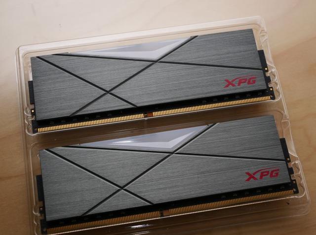 威刚 XPG SPECTRIX D50内存简单开箱：对标芝奇幻光戟