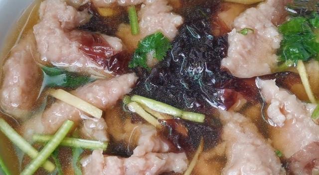 瘦肉这样做太好吃了，做法简单，吃起来Q弹爽滑，一次能吃两大碗