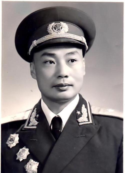 百岁将军贾若瑜：抗日战场上的指挥天才