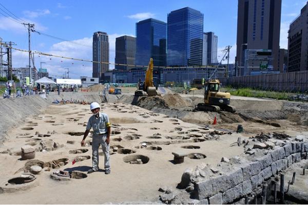 市中心|日本大阪市中心挖出1500具人骨 推测死亡原因：瘟疫