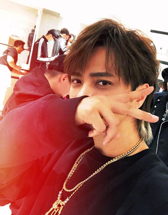 视频|罗志祥晒练舞视频 但却只露身而不露脸这是为复出做打算？