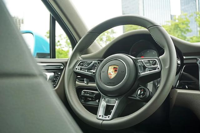 一台不安分的SUV 看保时捷Macan S如何颠覆你的想象