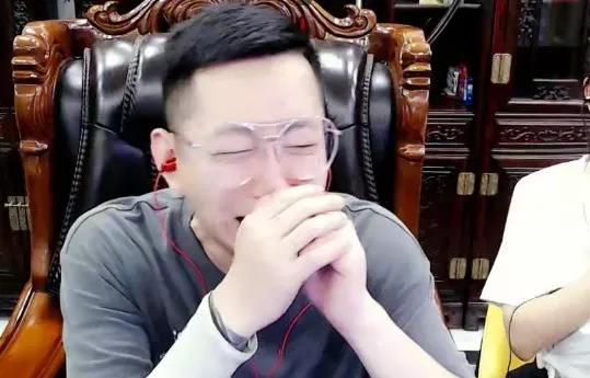 心悦456联盟!哲佑手源和好!王小源送医药费!战神点刷阿哲点歌绿光