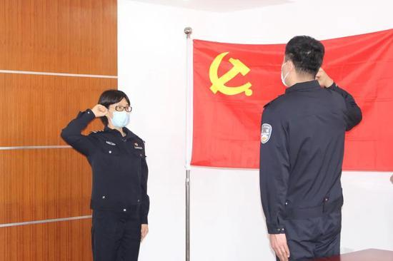 重庆|妈妈天津战疫情，儿子武汉做志愿，这样的“双城记”让人温暖.....