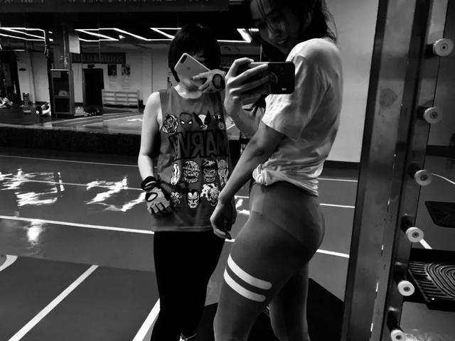健身房才是美女集中营，里面的大妞让人血脉喷张 ｜ 食色性也