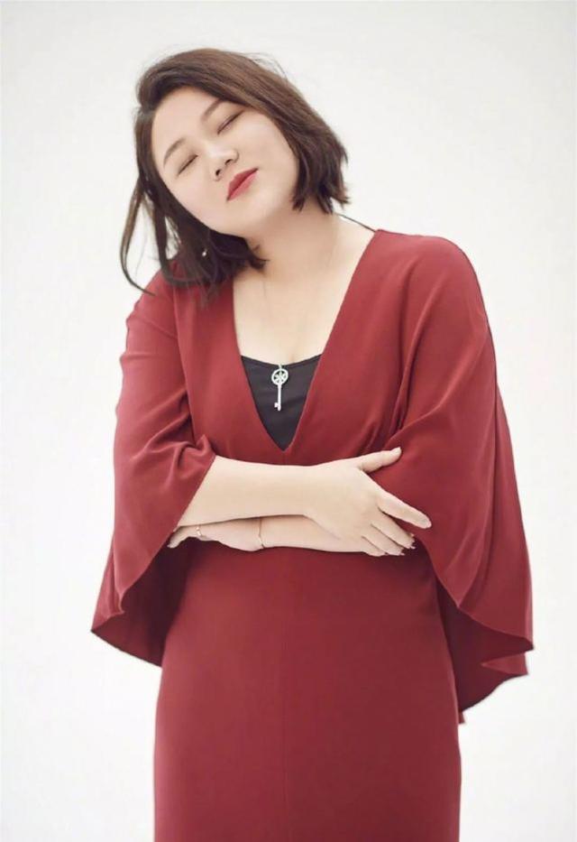 回应|杨天真回应要做切胃手术 对自己外形很满意只是做微创手术