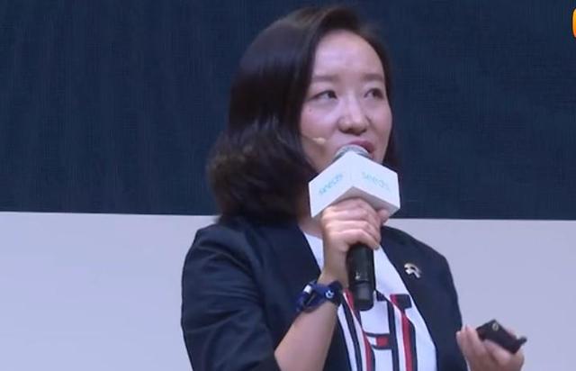 67而远在1000多公里外的周枫以无锡市高考状元的身份考入了清华