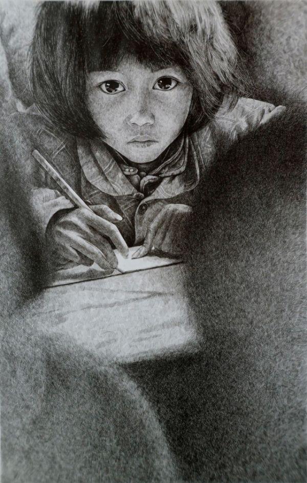 他画《希望工程—大眼睛》,极力表现小女孩大眼睛里的情感,对知识的