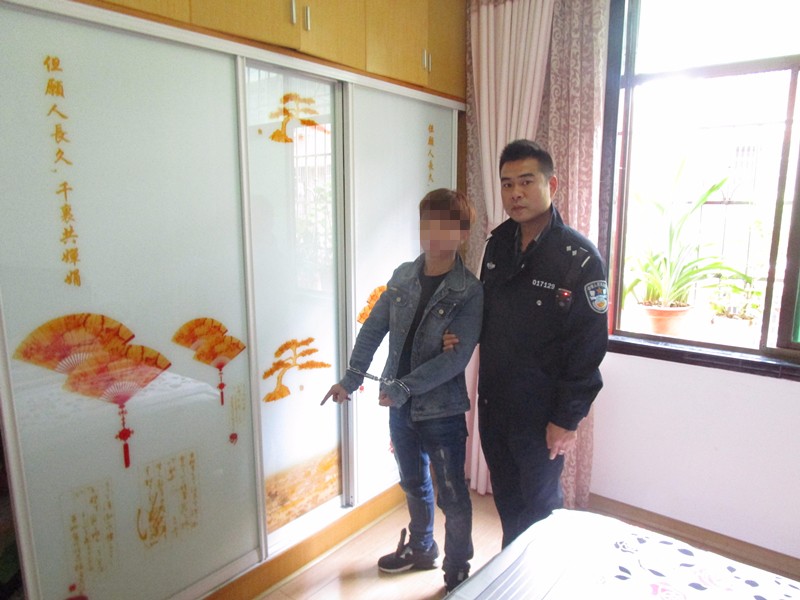 一男子入室盗窃 疯狂作案十余起，被长沙县警方一举抓获