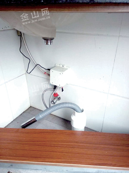 丹阳多座新建改造公厕设施频频“受伤”