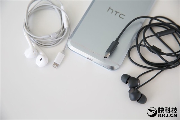 HTC强推USB Type-C听音乐：3.5毫米转接口都不给