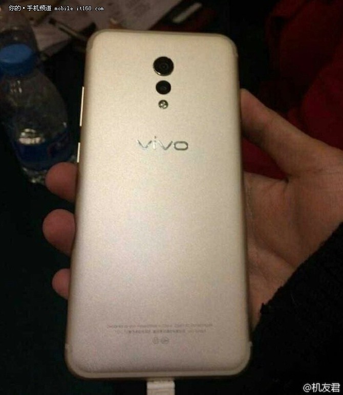 双镜头 双曲面屏 vivo Xplay 6真机曝出