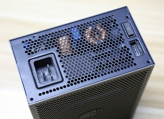 如何为GTX1060挑选一个合适的电源？其实很简单