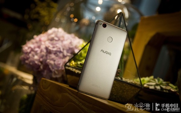 超高清晰度照相神器 nubiaZ11 miniS暢銷