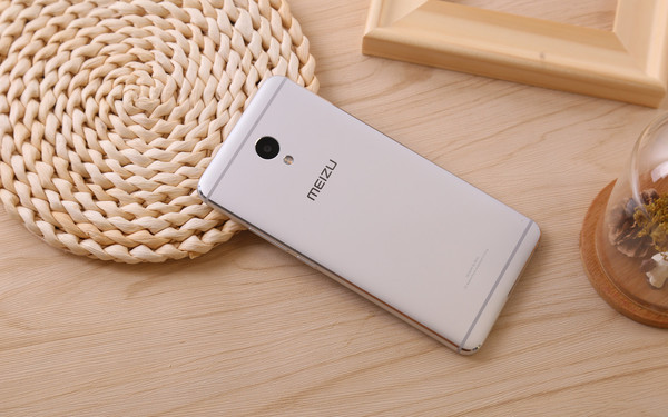 1000元長續航力快速充電武器 魅藍Note5僅899元