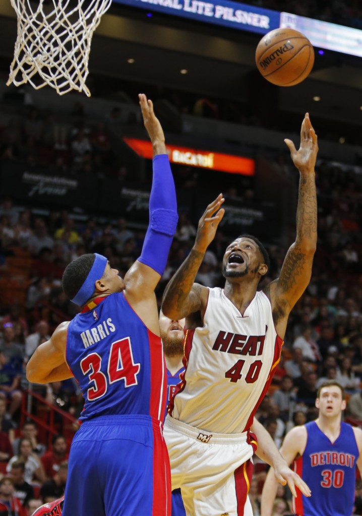 迈阿密热火队对底特律活塞队(篮球——NBA：热火不敌活塞)